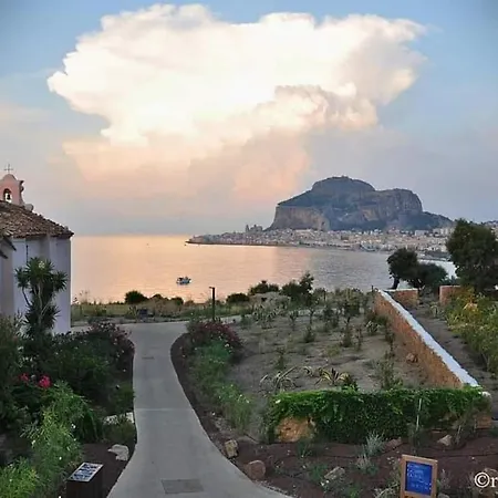 Familyholidays Deluxe * Cefalù